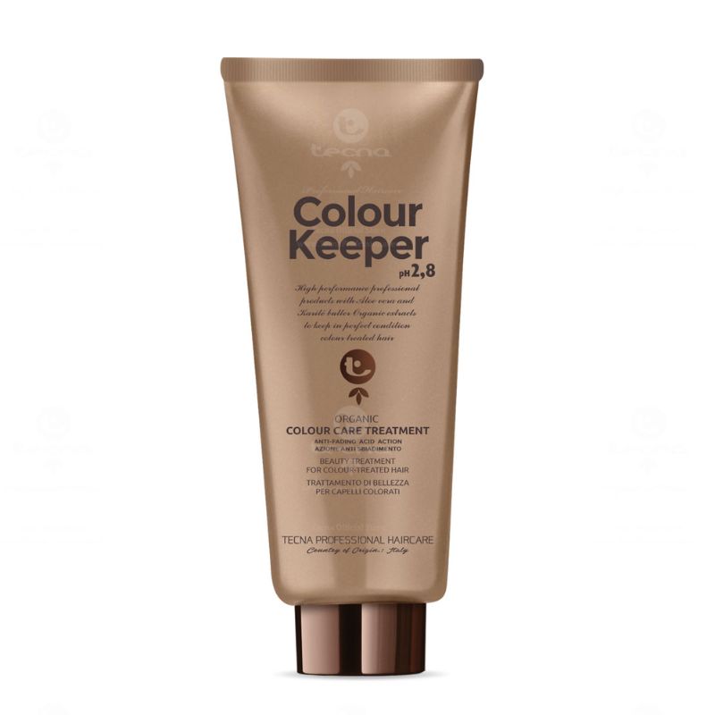 Colour Keeper Treatment è un condizionante professionale a pH acido che garantisce la compattezza delle cuticole e mantiene a lungo la brillantezza e la tenuta del colore. Protegge i capelli dagli effetti disseccanti ambientali ed evita lo sbiadimento. Lascia i capelli morbidi, lucidi e sani.